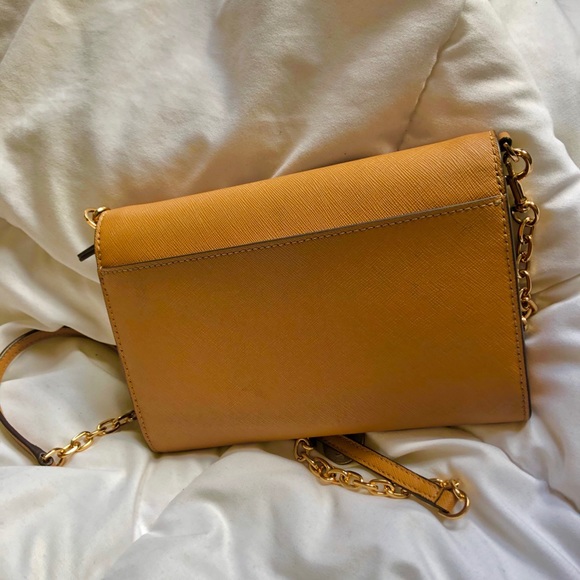 Tory Burch Robinson Wallet on Chain - Picture 4 of 5